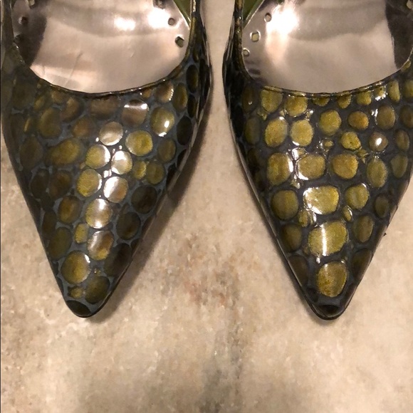 BCBGirls Leather Green Heels - Picture 7 of 8